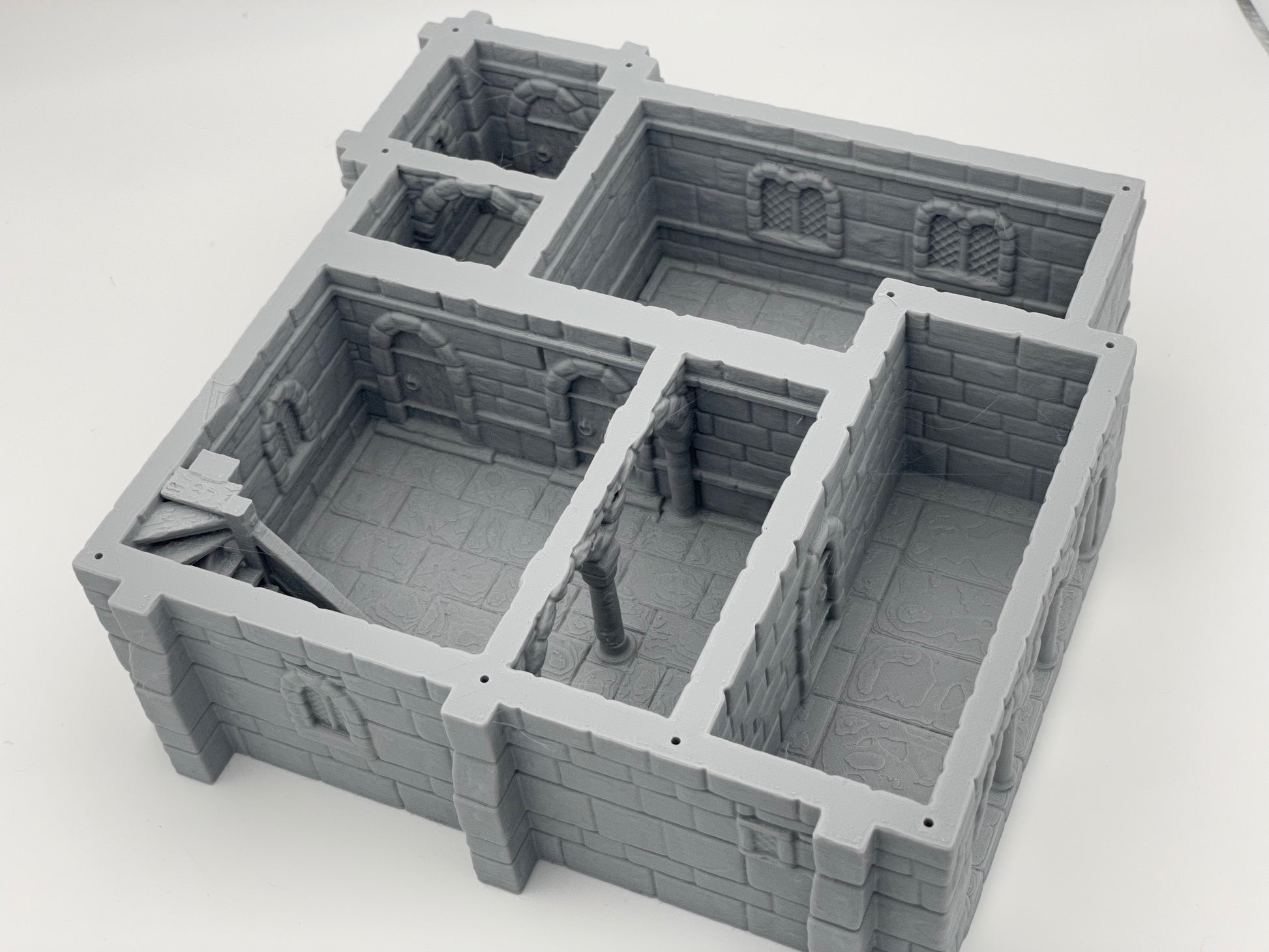 Product photo Tabletop 28mm The Printing Goes Ever On (TPGEO) 0: Medieval Residential House B - Stone Building from the Human Realm Gonthan - Walkable Terrain