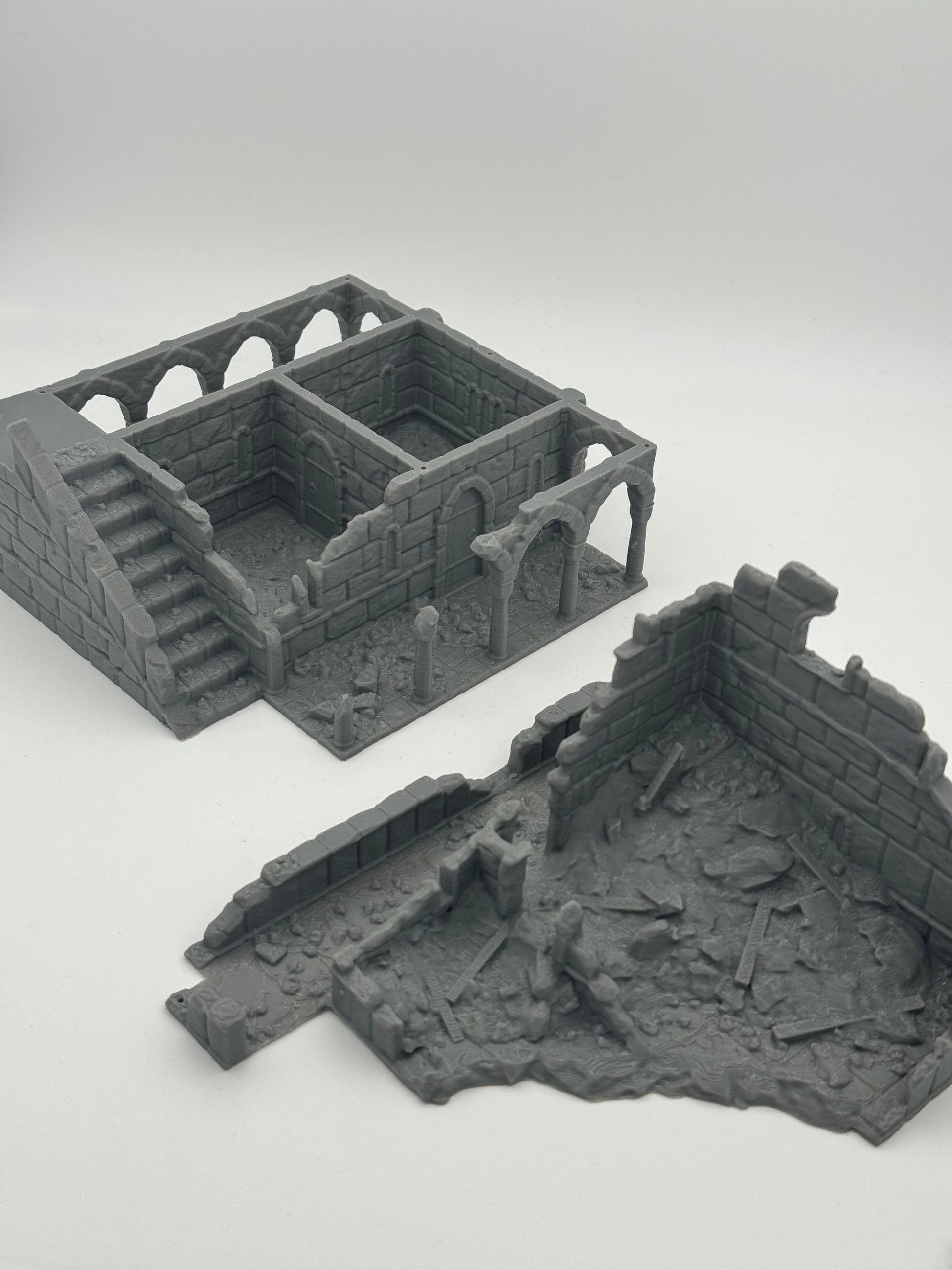 Product photo Tabletop 28mm The Printing Goes Ever On (TPGEO) 0: House B Ruins Ivory City - Kingdom of Gonthan Building - Tabletop Terrain