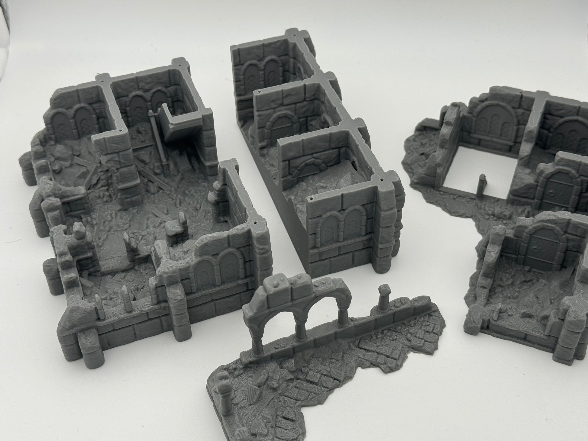 Product photo Tabletop 28mm The Printing Goes Ever On (TPGEO) 0: Warehouse Ruins Ivory City - Kingdom of Gonthan - Warehouse Tabletop Terrain