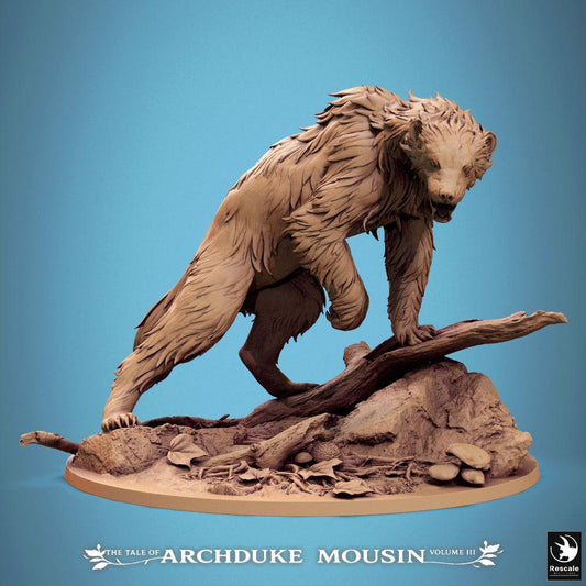 Product photo Tabletop 28mm Lord of the Print (LotP) 0: Tabletop miniature: Horror Bear / Werbear / Bear Monster - Forest Beast, monster miniature with long claws and fangs, predator crouched on a fallen tree trunk (25_07_A1)