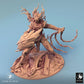 Produktfoto Tabletop 28mm Lord of the Print (LotP) 0: Tabletop Figur: Baumwesen Dornenwächter, Waldgeist mit Rindenschild und Rankenpeitsche (24_07_C2)