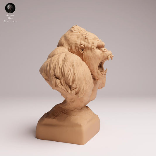 Product photo animal figure Animal Den Miniatures 0: Gorilla animal figure: Eastern lowland gorilla - aggressive silverback as a bust (25_07_19)