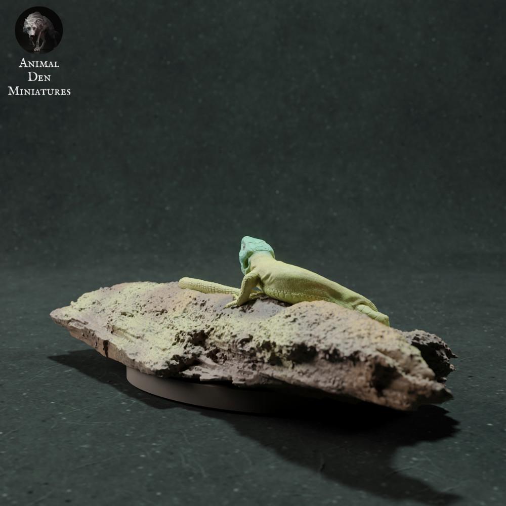 Product photo animal figure Animal Den Miniatures 2: Reptile animal figure: Emerald lizard (22_11_13)