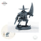 Maskierter Doppelschwertkämpfer – Standard (26_05_F8): Größenvergleich, ca. 48 mm Gesamthöhe inklusive Base und höchstem Teil, mit 32-mm-Referenzfigur.