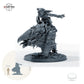 Goblinreiter auf gepanzertem Monster – Mit Reiter: Größenvergleich, ca. 57 mm Gesamthöhe inklusive Base und höchstem Teil, mit 32-mm-Referenzfigur.