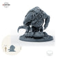 Goblinreiter auf gepanzertem Monster – Saddle: Größenvergleich, ca. 45 mm Gesamthöhe inklusive Base und höchstem Teil, mit 32-mm-Referenzfigur.