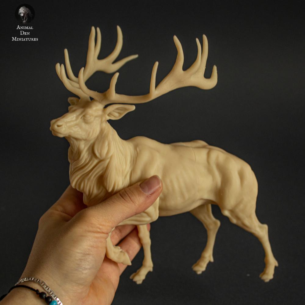 Product photo animal figure Animal Den Miniatures 5: Wildlife animal figure: Wapiti deer (22_02_02)