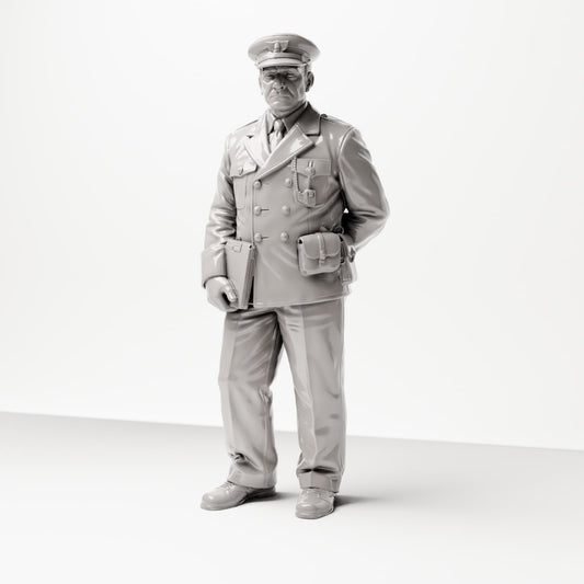 Product photo Diorama 0: Standing figure: Stationmaster / Station Inspector with clipboard (1920s-1930s) (sc01)