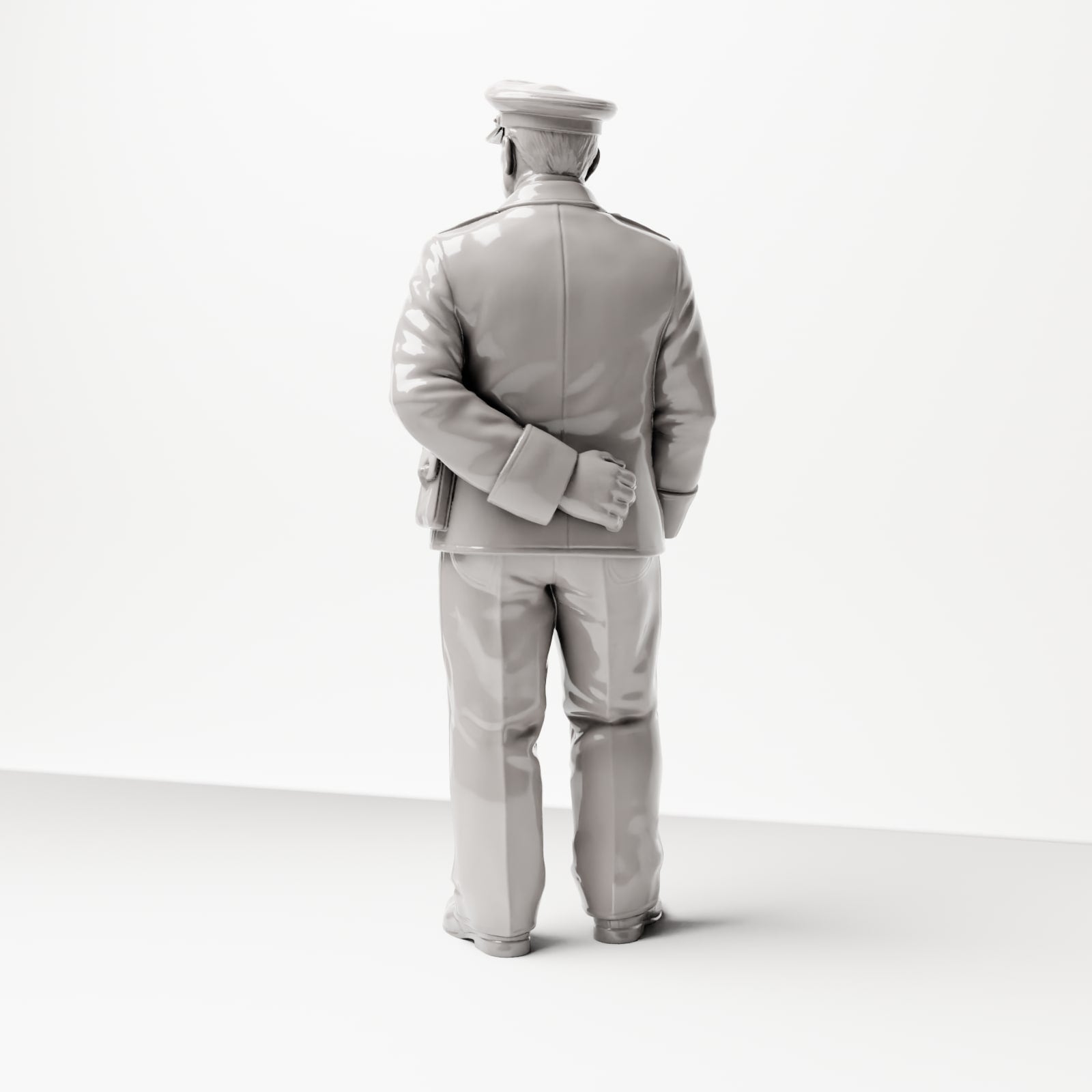 Product photo Diorama 2: Standing figure: Stationmaster / Station Inspector with clipboard (1920s-1930s) (sc01)