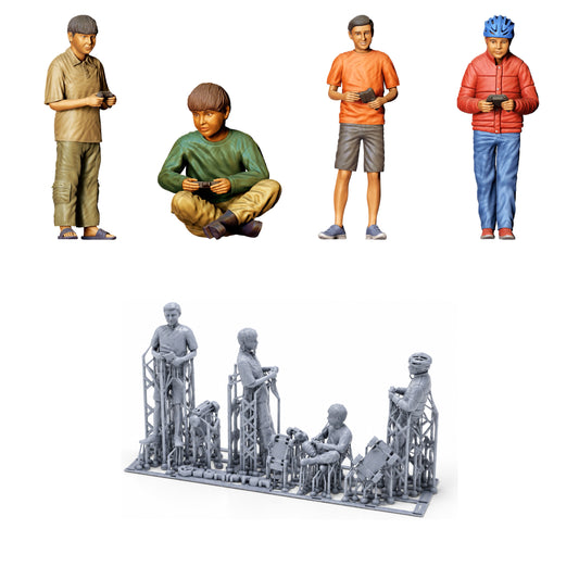 Diorama model building product photo 0: Playing children with remote-controlled cars - Play streets set