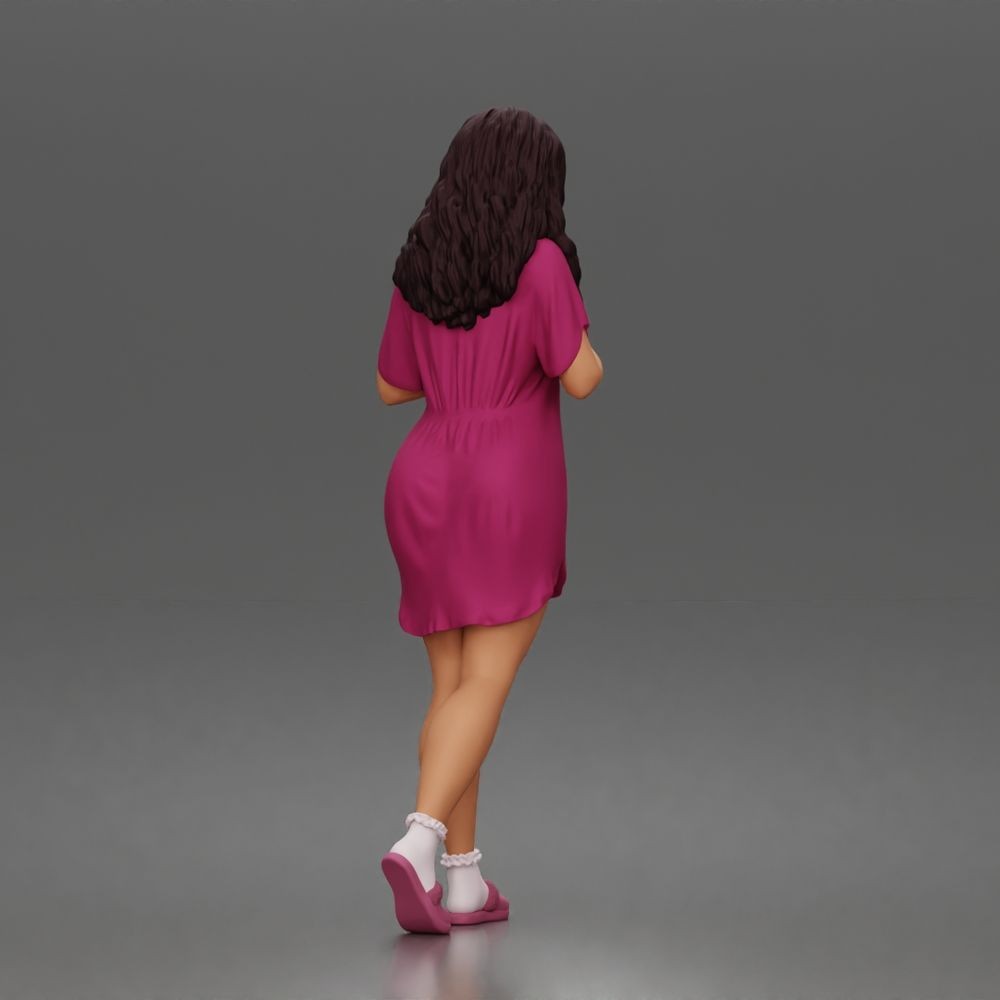 Diorama model-making product photo 1: Standing figure: woman in a nightgown holding a small dog (a184)
