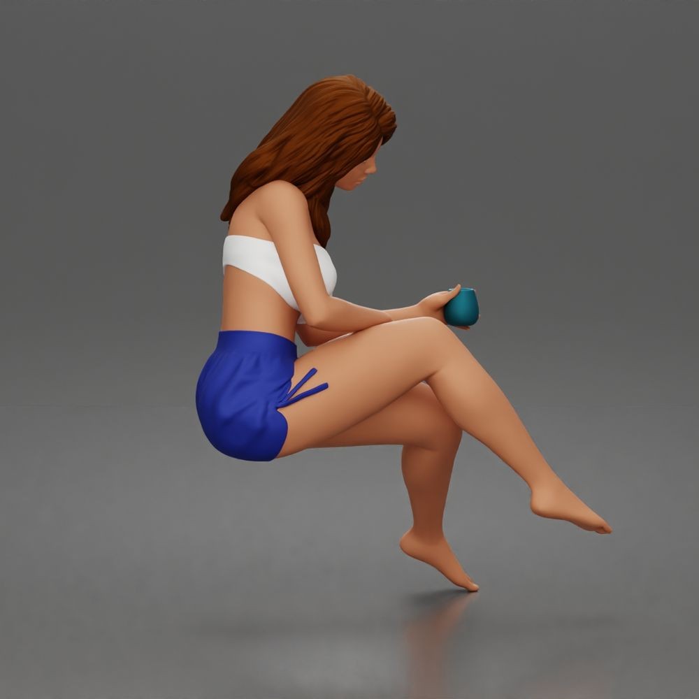 Diorama model-making product photo 1: Kneeling figure: woman with strapless top & shorts (a186)