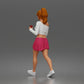 Diorama model-making product photo 2: Walking figure: female athlete/young woman with a drink cup in casual clothing (a213)