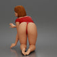 Diorama Modellbau Produktfoto 4: Kniende Figur: Frau im Bodysuit mit vorgeneigtem Oberkörper und Hand am Boden (a175)