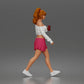 Diorama model-making product photo 4: Walking figure: female athlete/young woman in casual clothing with a drinks cup (a213)