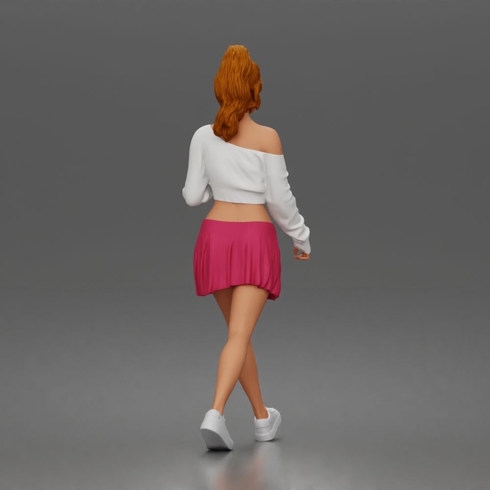 Diorama model-making product photo 5: Walking figure: female athlete/young woman in casual clothing with a drink cup (a213)