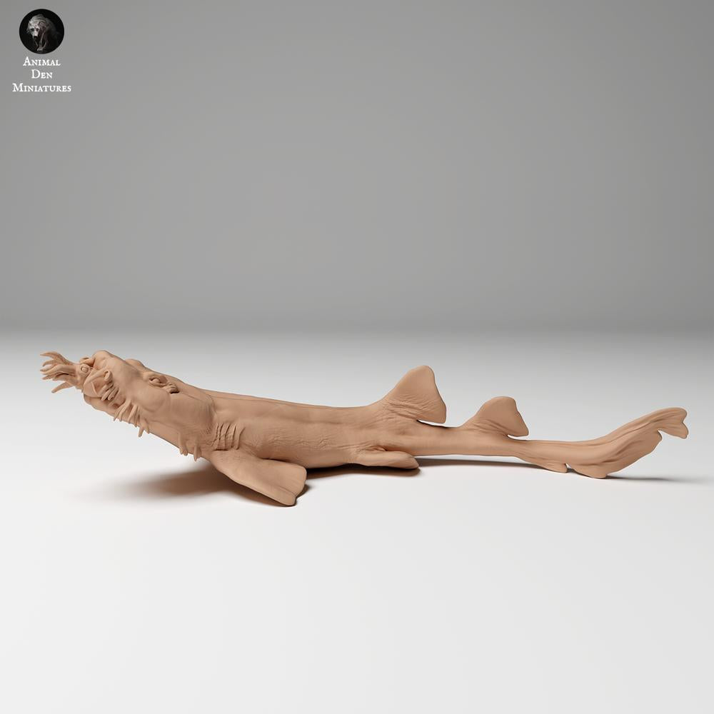 Product photo animal figure Animal Den Miniatures 0: Marine animal figure: Spotted Carpet Shark - on the hunt (24_06_05)
