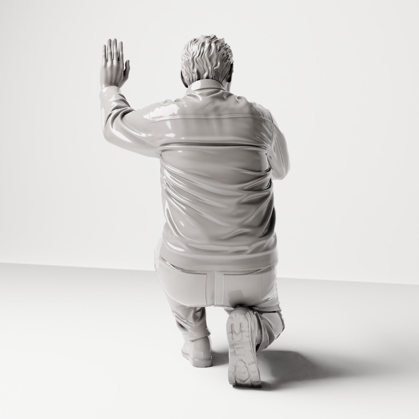Kneeling figure: car washer with sponge (Ref. No. 483) - full studio view 3