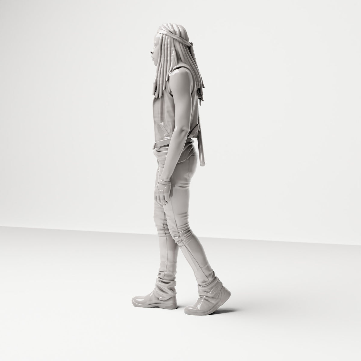 Stehende Figur: Schwertkämpferin mit Weste, Hose und Schwert auf dem Rücken (Ref. Nr. 493) - vollständige Studioansicht 3