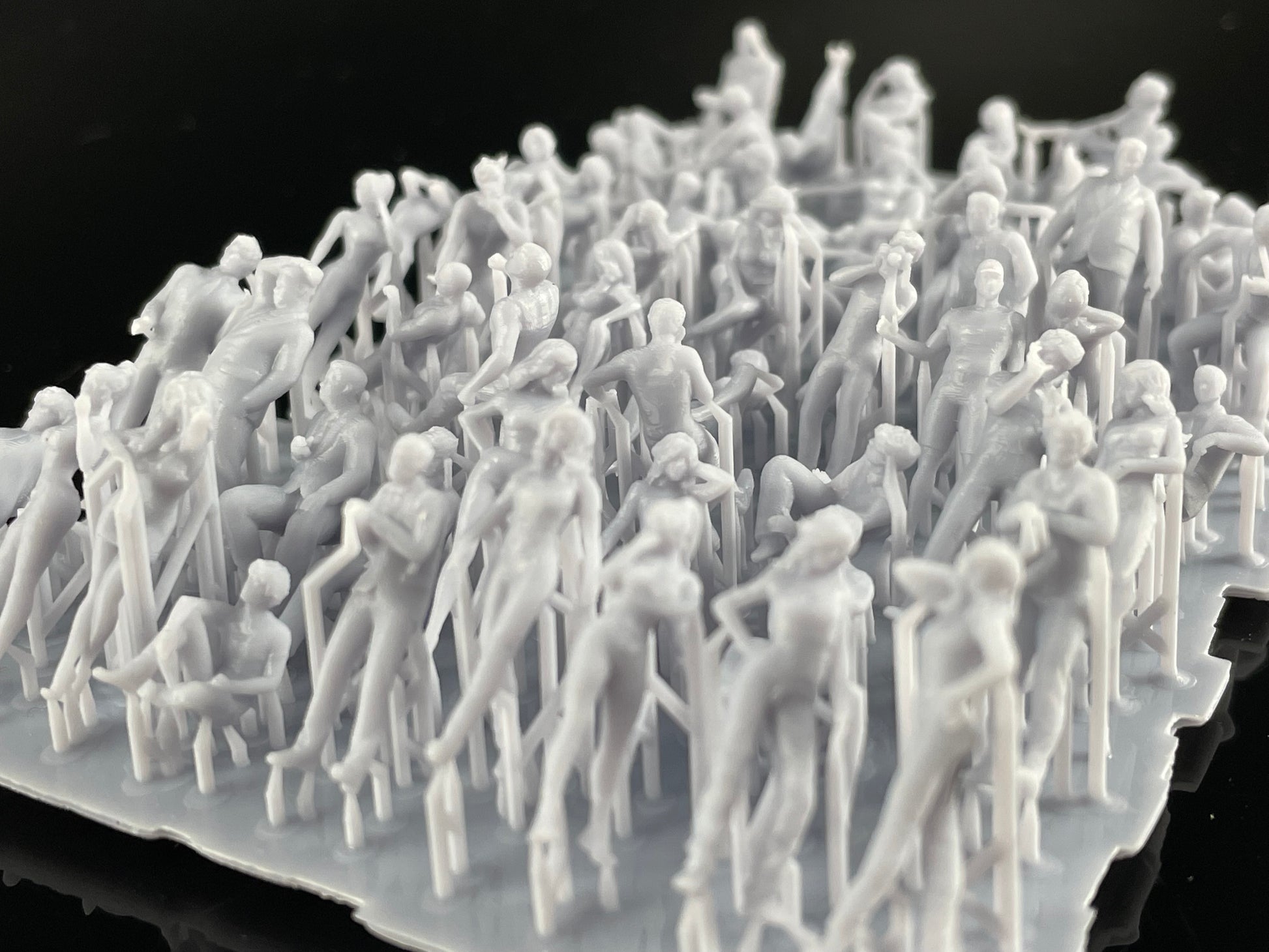 Product photo diorama and model building miniature figure: Spectator set, 60 figures 1:87 - H0 / 1:72 - 25mm